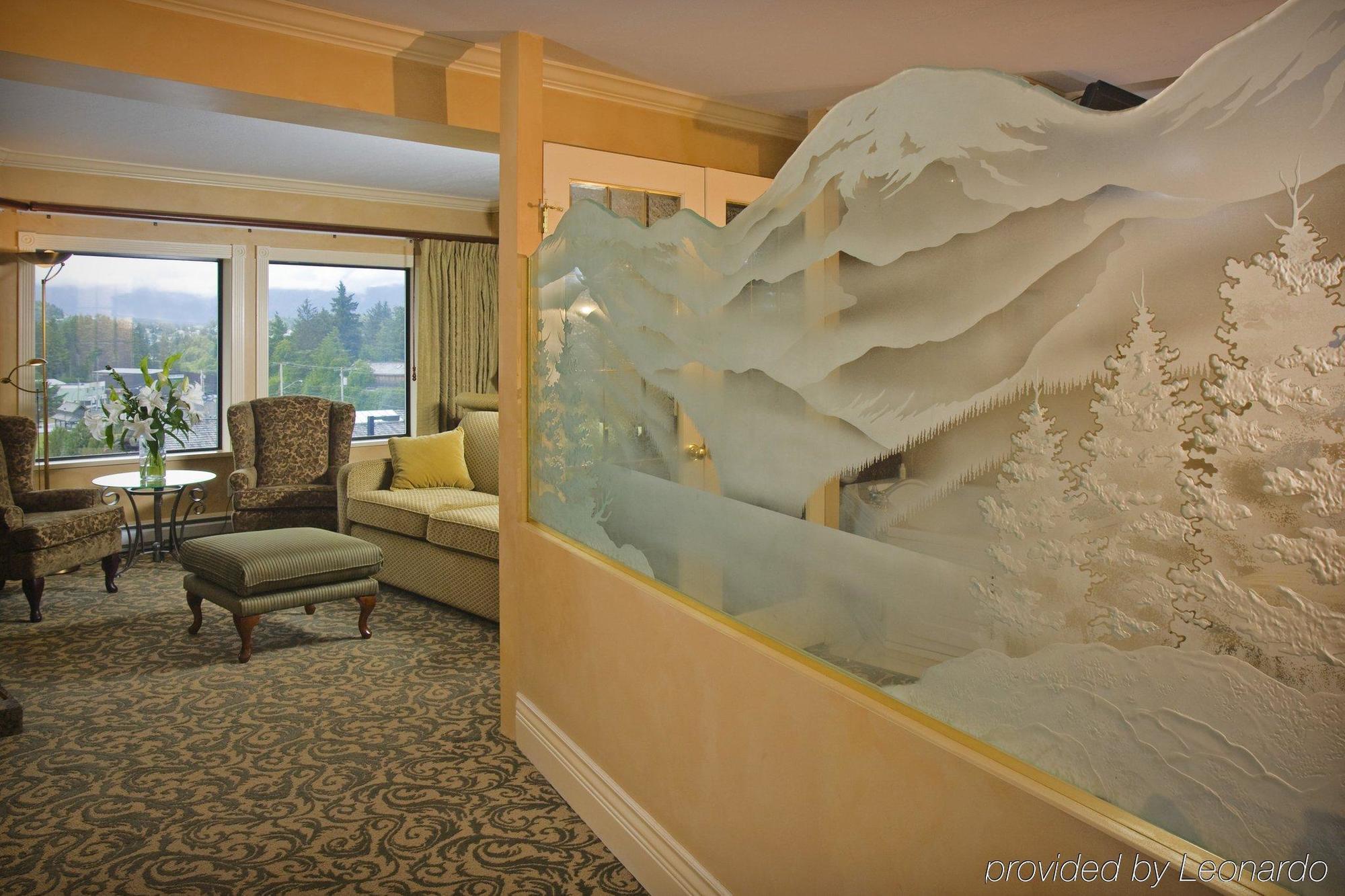 Crest Hotel Prince Rupert Extérieur photo