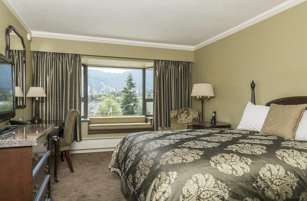 Crest Hotel Prince Rupert Extérieur photo
