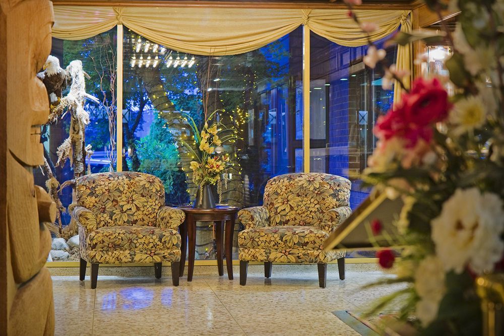 Crest Hotel Prince Rupert Extérieur photo